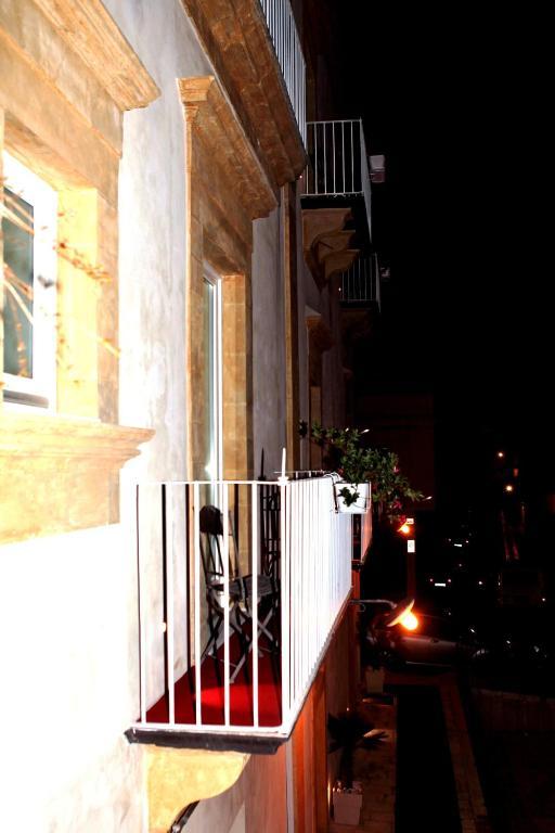 Hotel La Dimora Di Piazza Carmine Ragusa Exterior foto